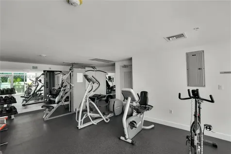 1723 SW 2nd Avenue Miami FL 33129