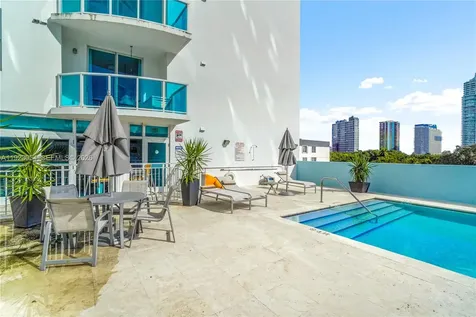 1723 SW 2nd Avenue Miami FL 33129