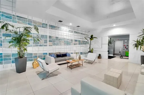 1723 SW 2nd Avenue Miami FL 33129