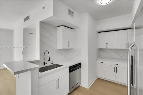 1723 SW 2nd Avenue Miami FL 33129