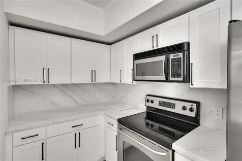 1723 SW 2nd Avenue Miami FL 33129