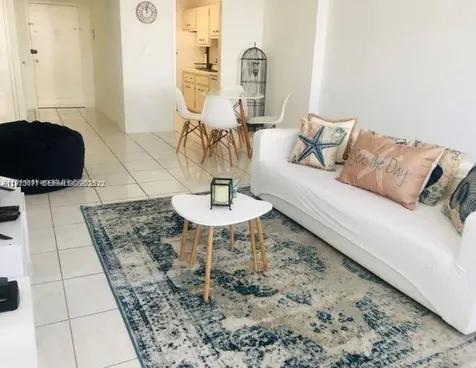 100 Lincoln Road Miami Beach FL 33139