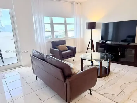 100 Lincoln Road Miami Beach FL 33139