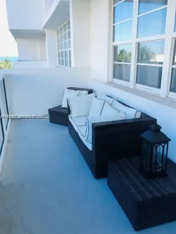 100 Lincoln Road Miami Beach FL 33139