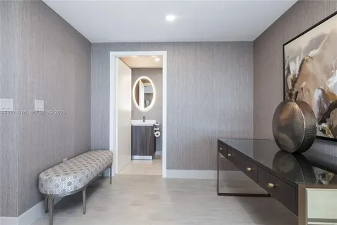488 NE 18th Street Miami FL 33132