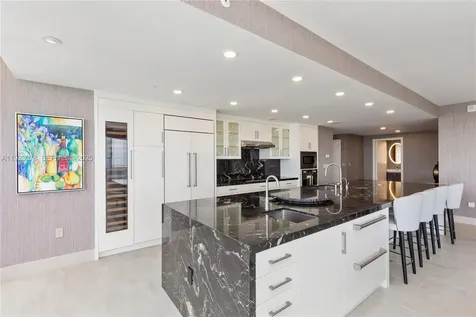 488 NE 18th Street Miami FL 33132