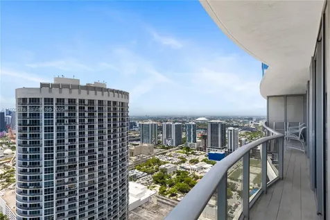 488 NE 18th Street Miami FL 33132