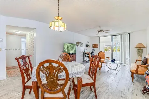 2840 Somerset Drive Lauderdale Lakes FL 33311