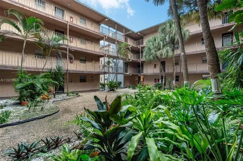 2840 Somerset Drive Lauderdale Lakes FL 33311