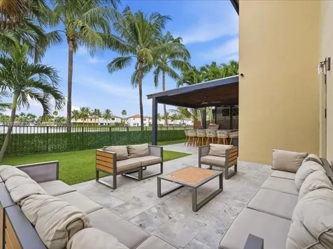 8780 NW 98th Court Doral FL 33178