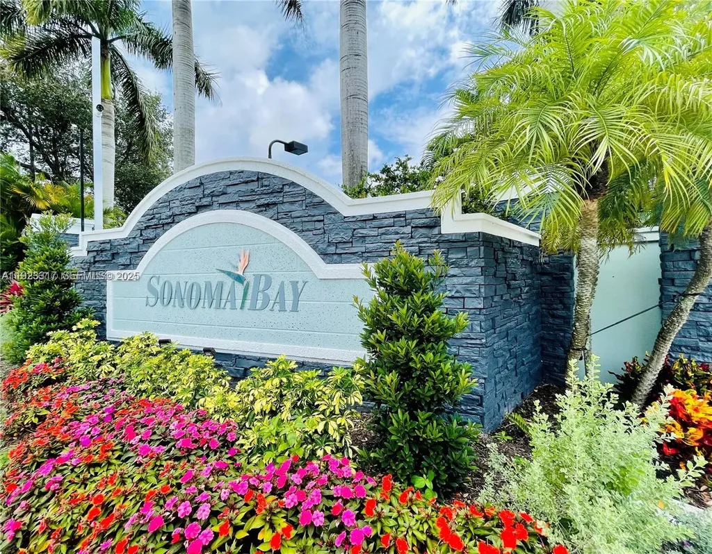 1918 Alamanda Way Riviera Beach FL 33404