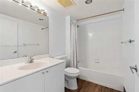 17375 E Collins Avenue Sunny Isles Beach FL 33160