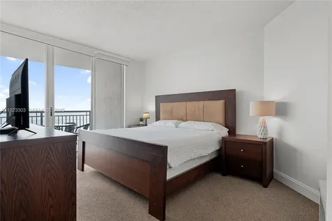 17375 E Collins Avenue Sunny Isles Beach FL 33160