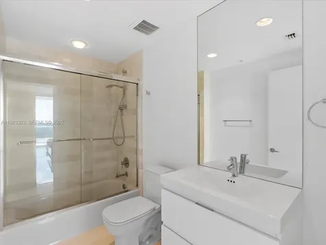 17111 Biscayne Boulevard North Miami Beach FL 33160
