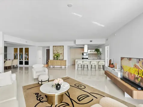 17111 Biscayne Boulevard North Miami Beach FL 33160