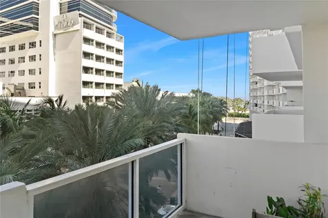100 Lincoln Road Miami Beach FL 33139