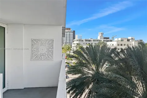 100 Lincoln Road Miami Beach FL 33139