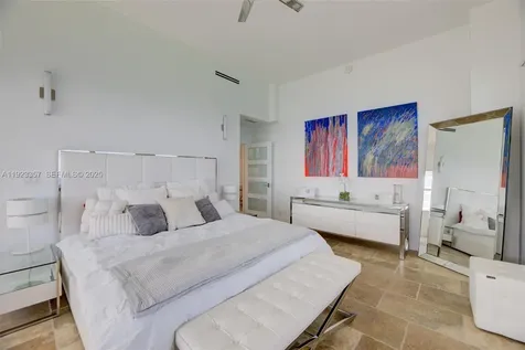 3725 S Ocean Drive Hollywood FL 33019