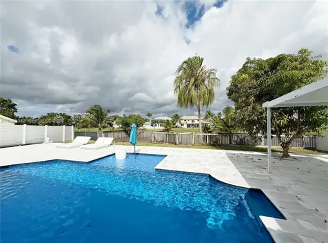 15561 Carriage Court Davie FL 33331
