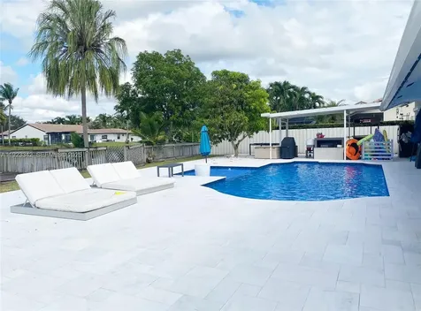 15561 Carriage Court Davie FL 33331