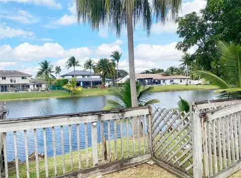 15561 Carriage Court Davie FL 33331