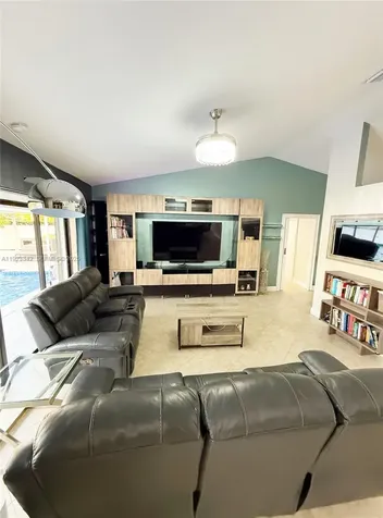 15561 Carriage Court Davie FL 33331