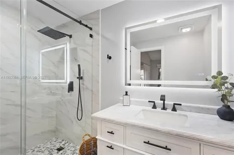 10053 SW 77th Court Miami FL 33156