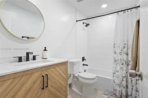 10053 SW 77th Court Miami FL 33156