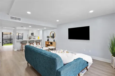 10053 SW 77th Court Miami FL 33156