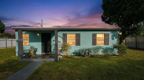 15851 NW 18th Avenue Miami Gardens FL 33054