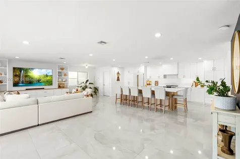 19427 NW 13th Street Pembroke Pines FL 33029