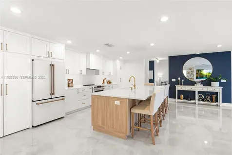 19427 NW 13th Street Pembroke Pines FL 33029