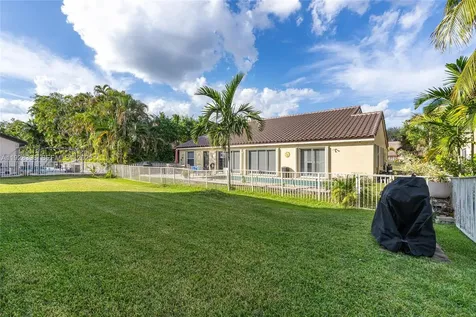 19427 NW 13th Street Pembroke Pines FL 33029