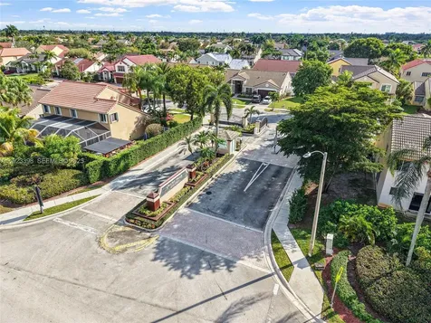 19427 NW 13th Street Pembroke Pines FL 33029