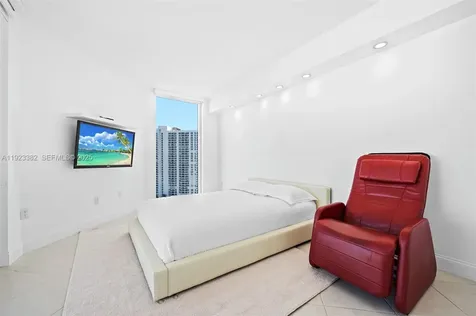 3370 Hidden Bay Drive Aventura FL 33180
