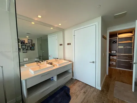 650 NE 32nd Street Miami FL 33137
