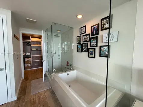 650 NE 32nd Street Miami FL 33137