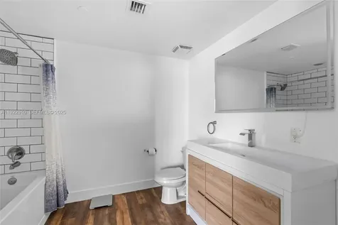 350 S Miami Avenue Miami FL 33130