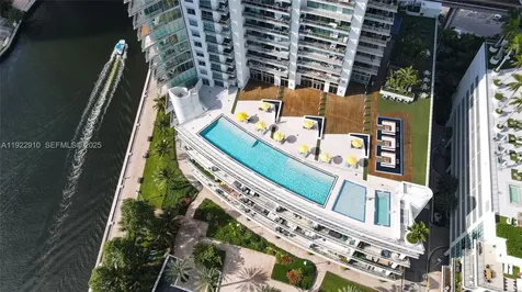 350 S Miami Avenue Miami FL 33130