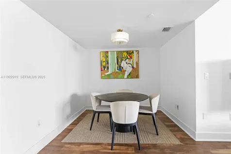 350 S Miami Avenue Miami FL 33130