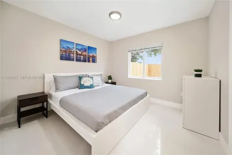 1770 NW 55th Street Miami FL 33142