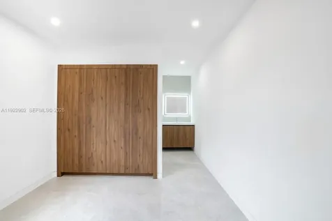 2610 SW 17th Street Miami FL 33145