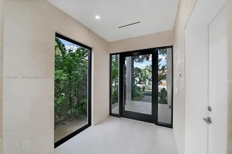 2610 SW 17th Street Miami FL 33145