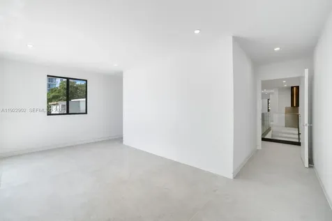 2610 SW 17th Street Miami FL 33145