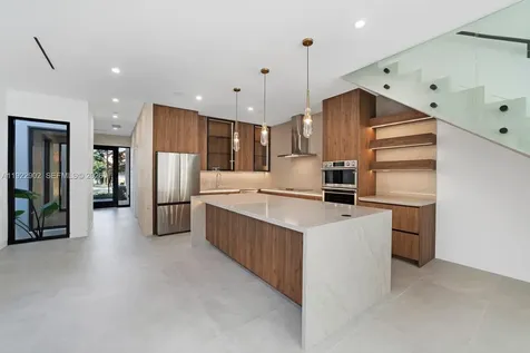 2610 SW 17th Street Miami FL 33145
