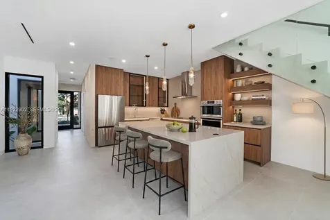 2610 SW 17th Street Miami FL 33145