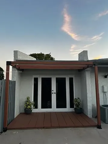 2349 N 37th Avenue Hollywood FL 33021
