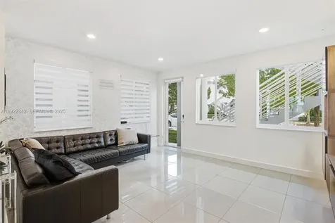 6420 NW 102nd Path Doral FL 33178