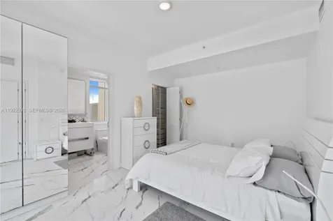 300 S Biscayne Boulevard Miami FL 33131