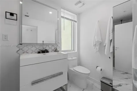 300 S Biscayne Boulevard Miami FL 33131
